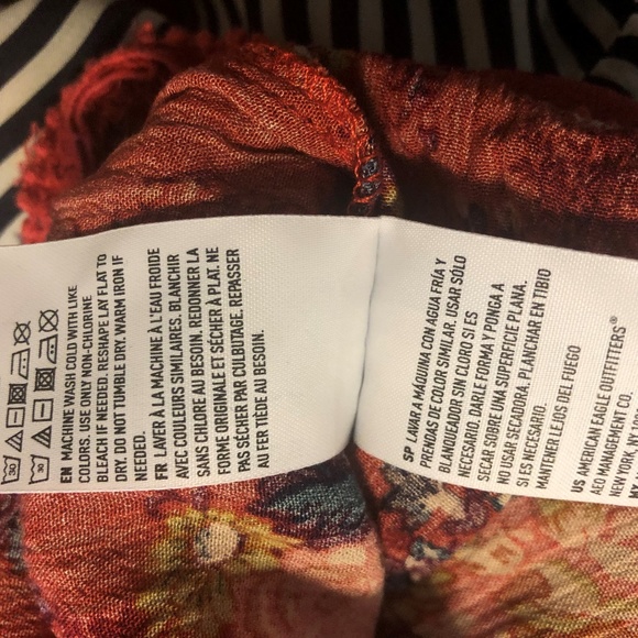 American Eagle outfitters floral blouse - Picture 4 of 4